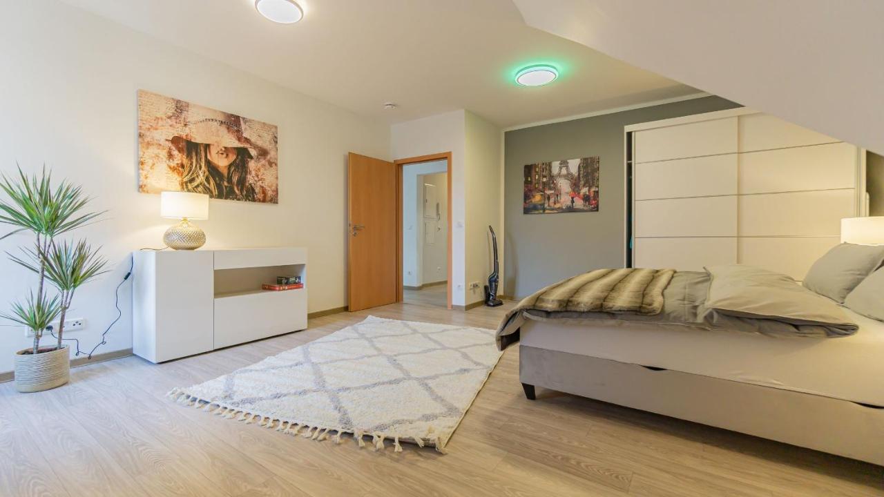 Altstadtapartment, 80 Qm,2 Schlafzimmer,Parkplatz,Netflix Κότμπους Εξωτερικό φωτογραφία